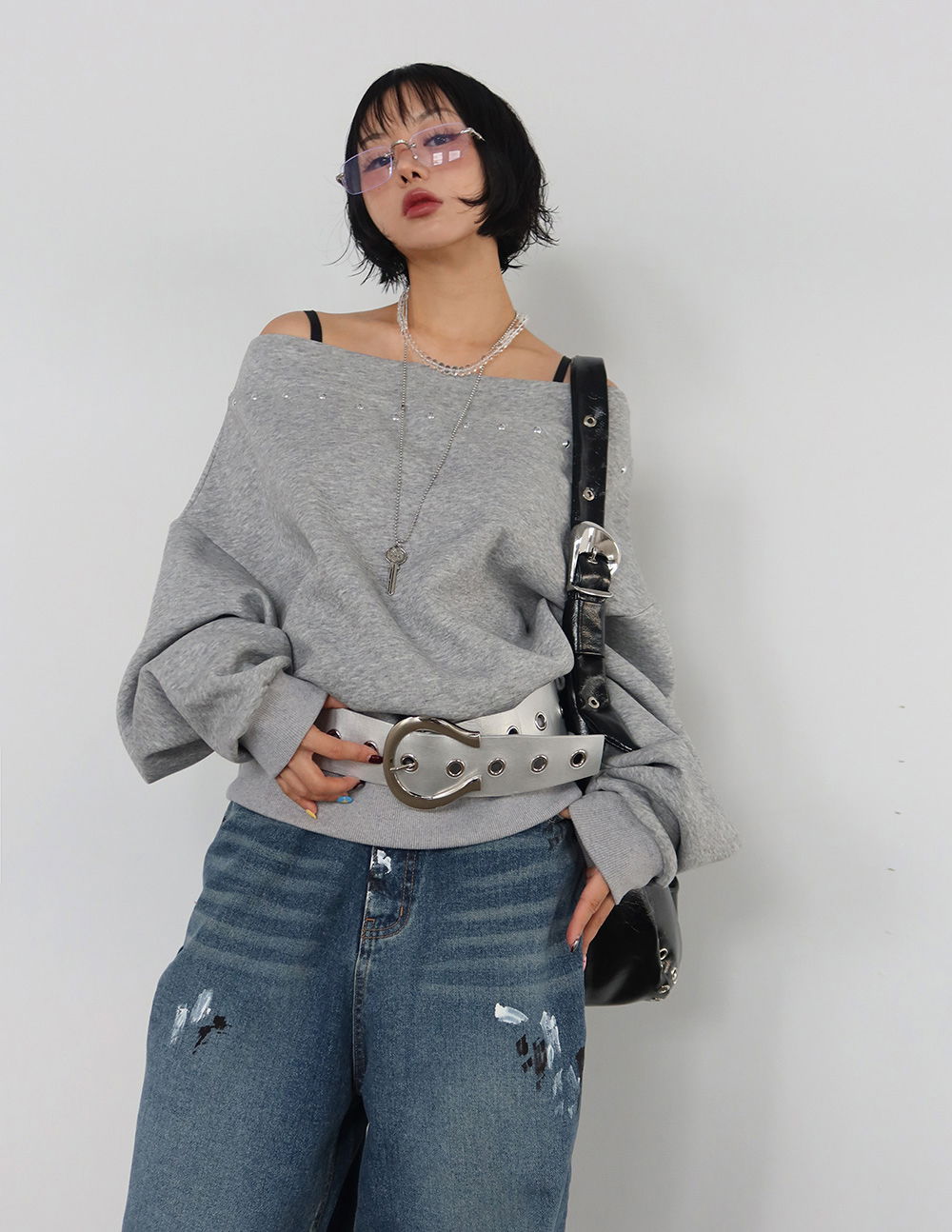 가방 모델 착용 이미지-S1L75