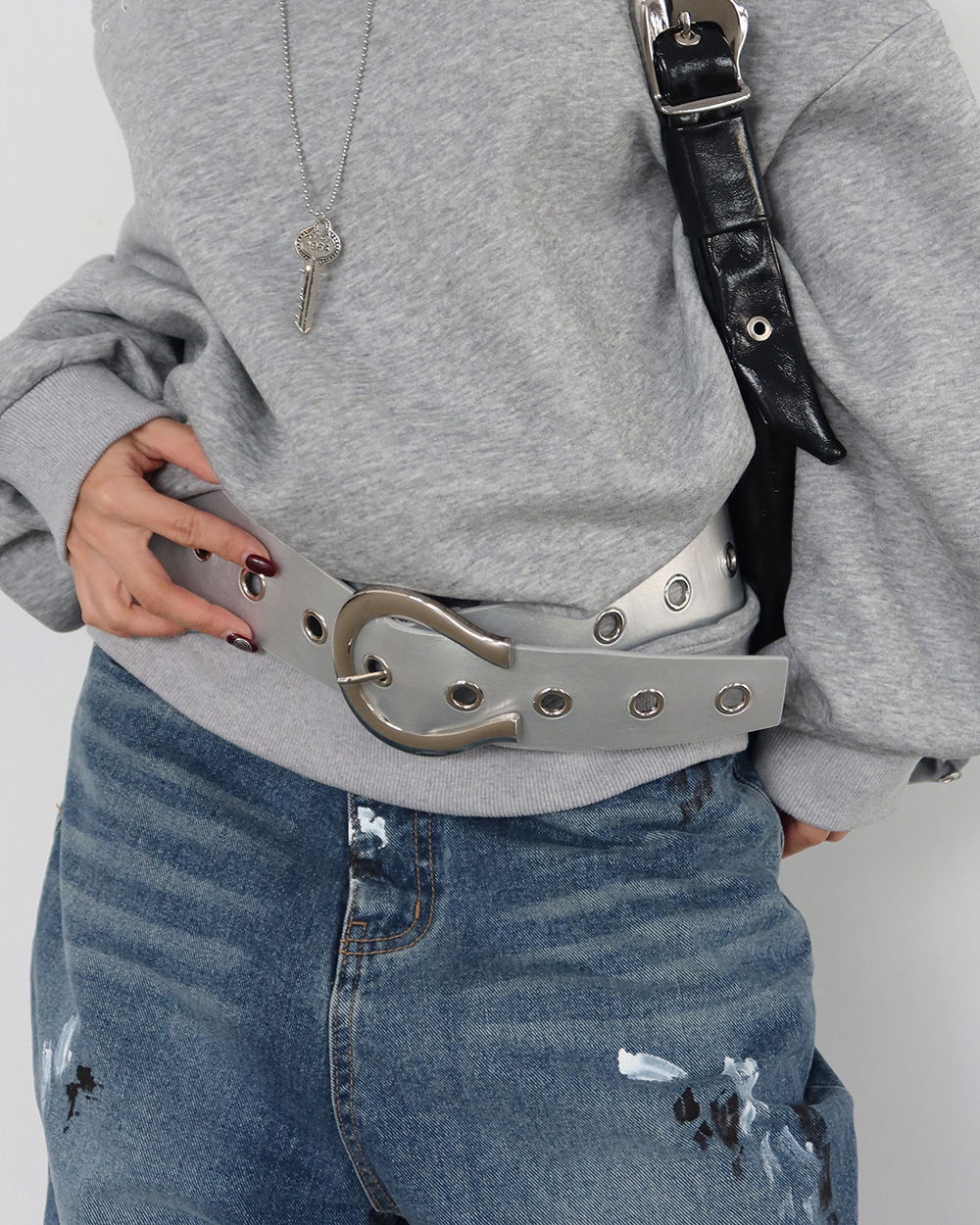 악세사리 모델 착용 이미지-S1L61