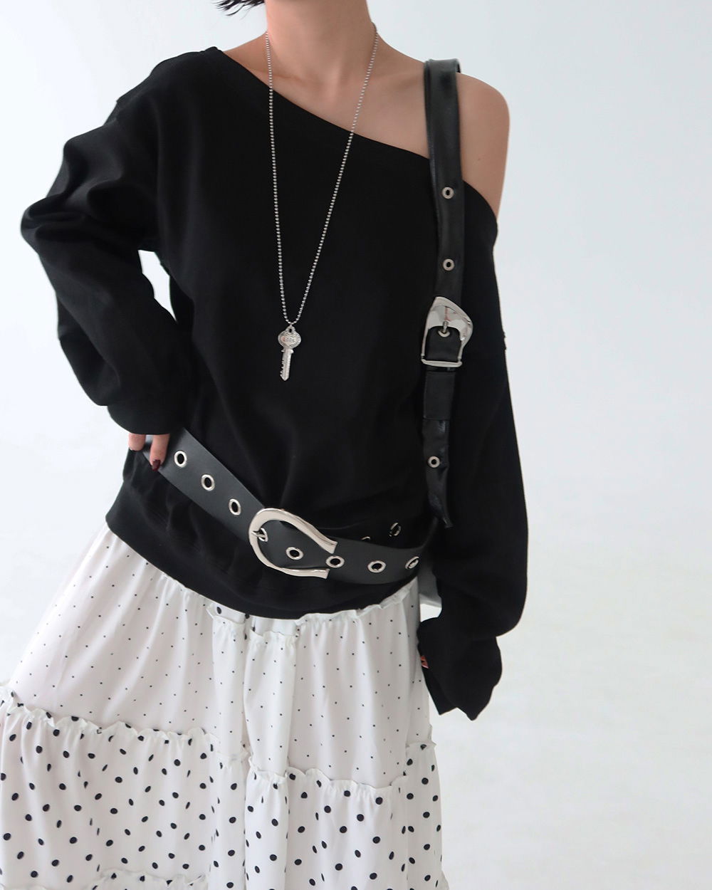 악세사리 모델 착용 이미지-S1L71