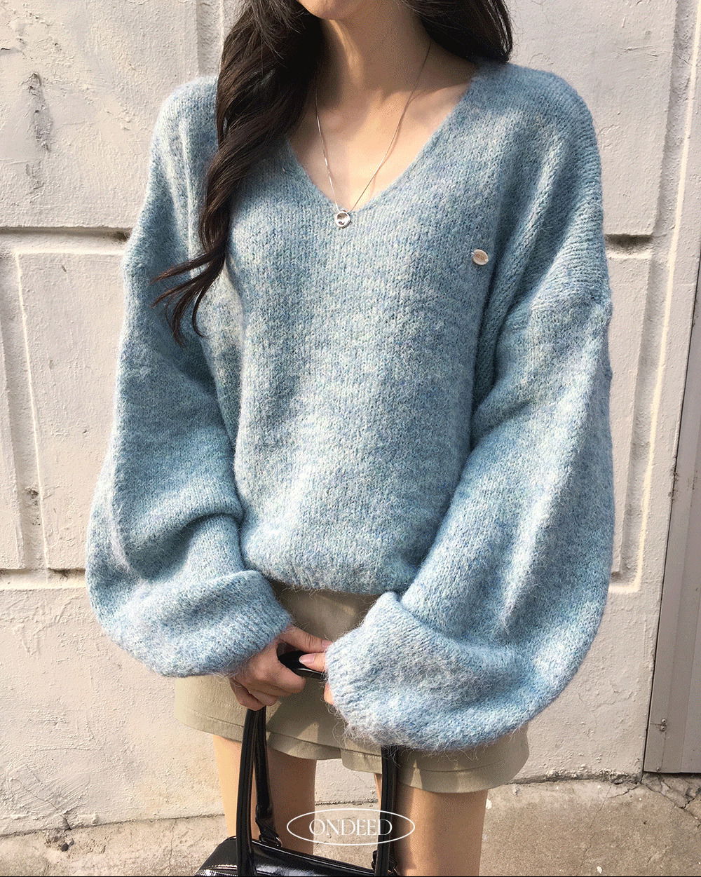 馬海毛V領短版針織衫