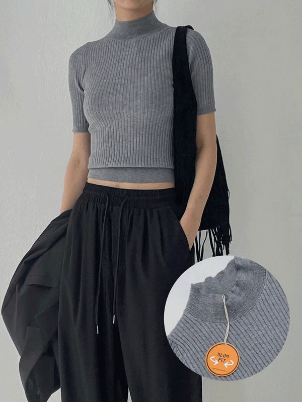 高領修身短袖T恤