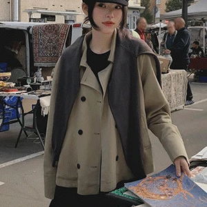 모디트렌 카라넥 더블 버튼 숏 트렌치 코트