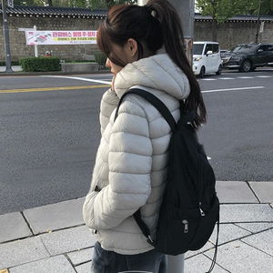 テナー軽量ストリングウェルロンフードダウンジャケット