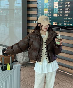 High-neck overfit cropped leather padding