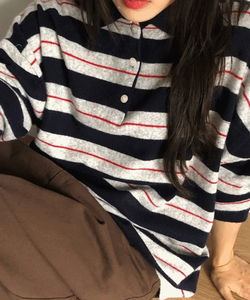 ノエムルーズフィットストライプ長袖ニットシャツ 冬のTシャツ