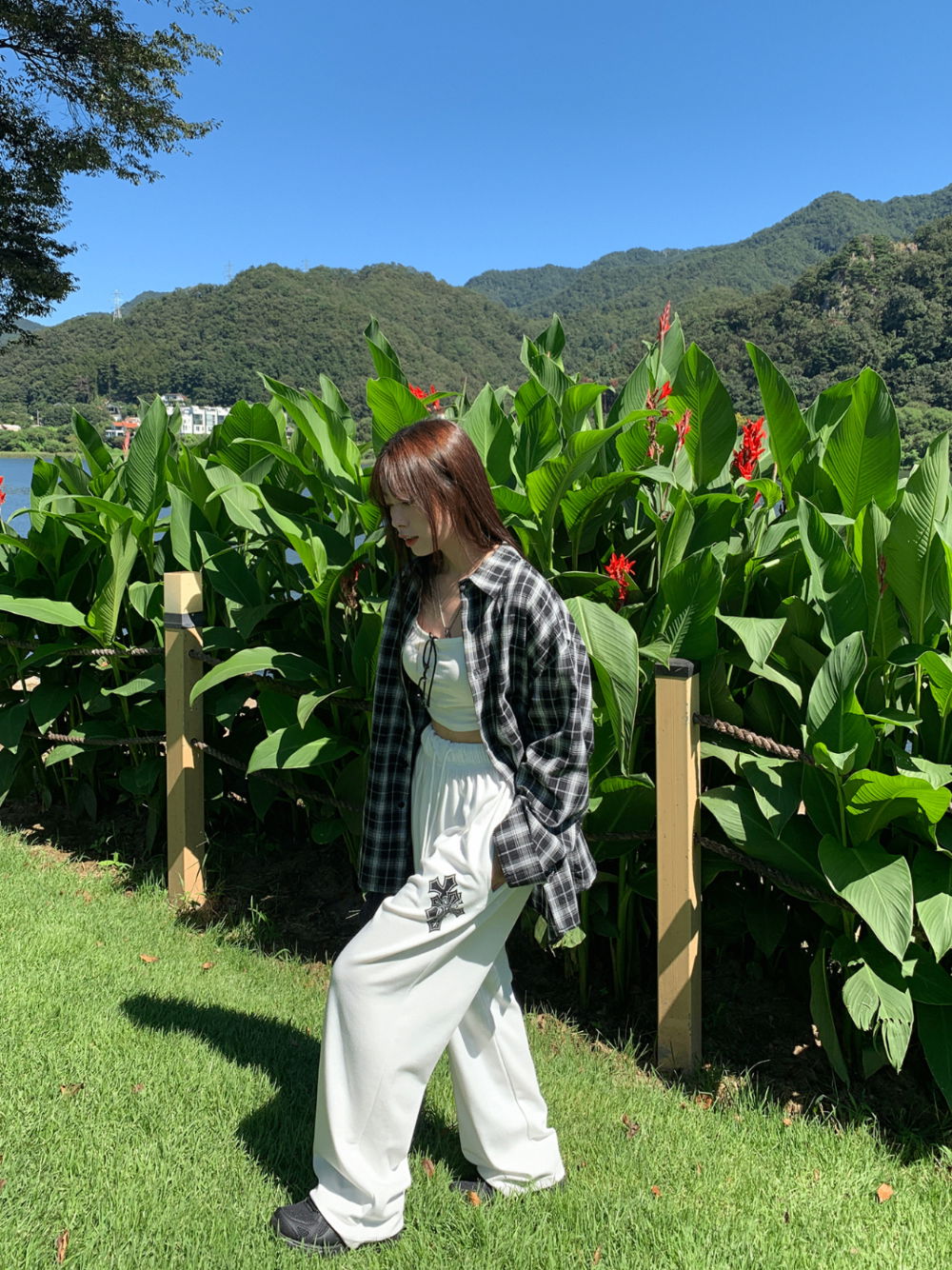 바지 모델 착용 이미지-S1L23