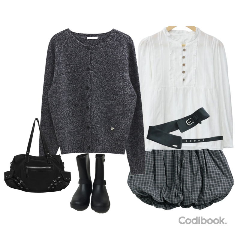 DUGGY 더블 청키 레인부츠 (2color) *블랙 245, 베이지 240 사이즈 당일 발송 가능,E-PICK 마리아 블라우스,noirmute 몬트킨 체크 벌룬 밴딩 숏 팬츠 CHECK BALLOON BANDING SHORTS등을 매치한 코디