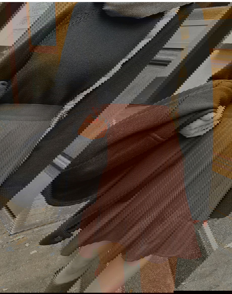 리리앤코 로웬드 겉기모 스판 뒷밴딩 플리츠 치마바지