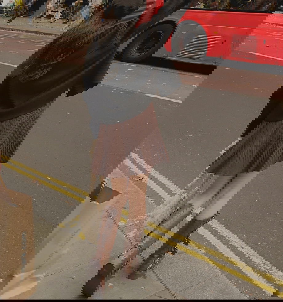 리리앤코 로웬드 겉기모 스판 뒷밴딩 플리츠 치마바지