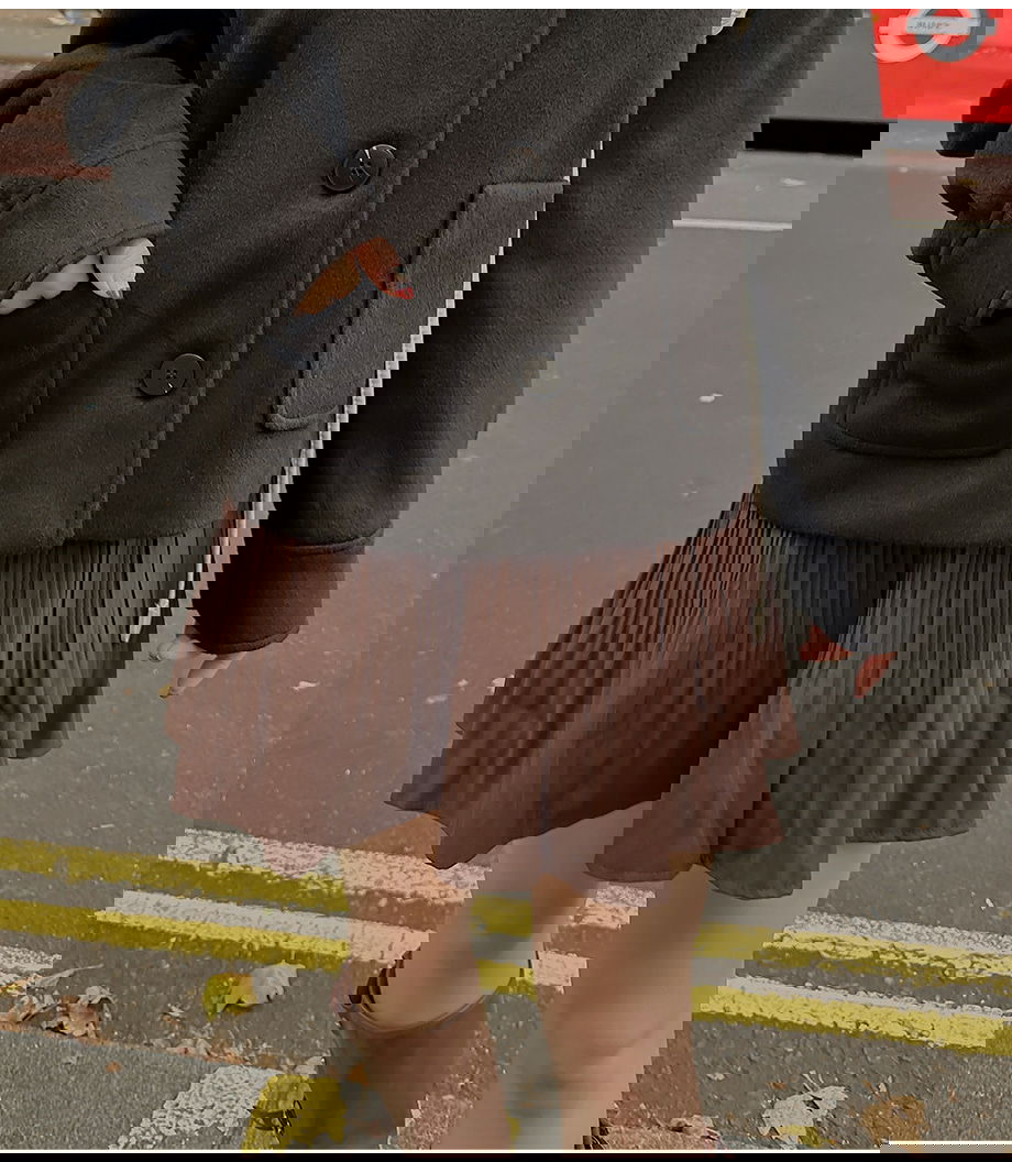 리리앤코 로웬드 겉기모 스판 뒷밴딩 플리츠 치마바지