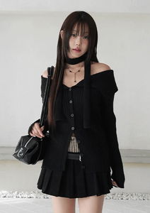 B&N Off-Shoulder Knitwear