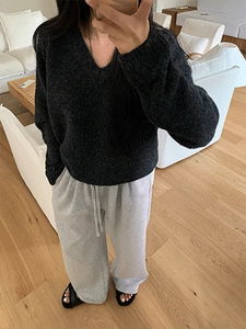 Annie Wool V-Neck Knitwear 