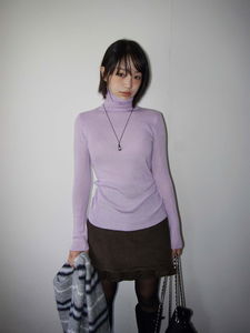 淡紫色高領羊毛針織上衣