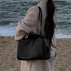 디호 레더 스퀘어 숄더백 -2 color