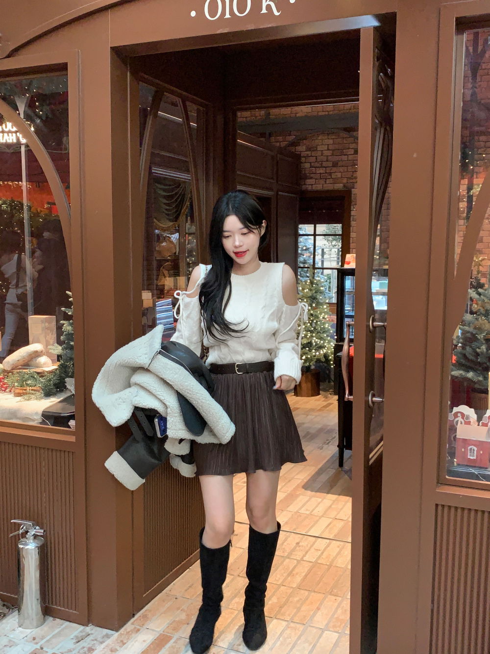 민소매 모델 착용 이미지-S2L2