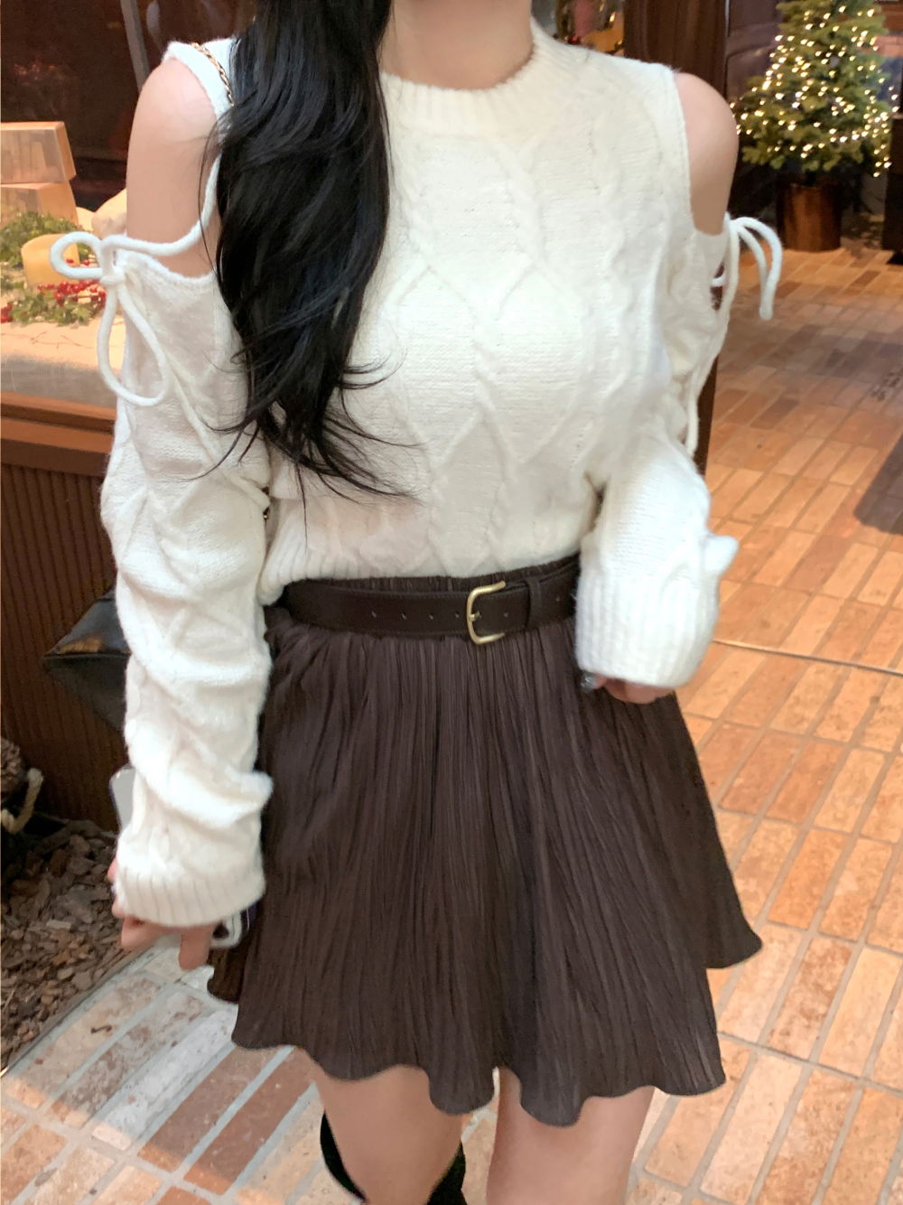 민소매 모델 착용 이미지-S2L8