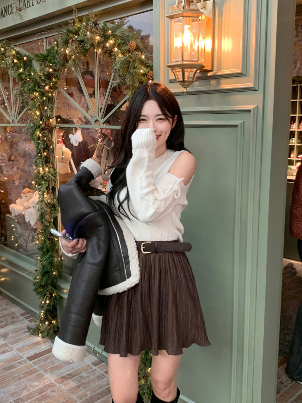 민소매 모델 착용 이미지-S2L11