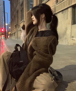 5%羊毛麻花織紋連帽拉鍊外套