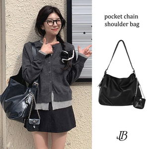 무터 가죽 포켓 빅 체인 숄더백