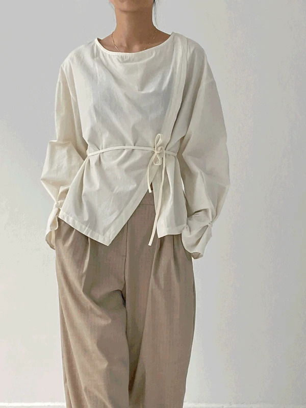 Cozy round slit wrap blouse 衬衫