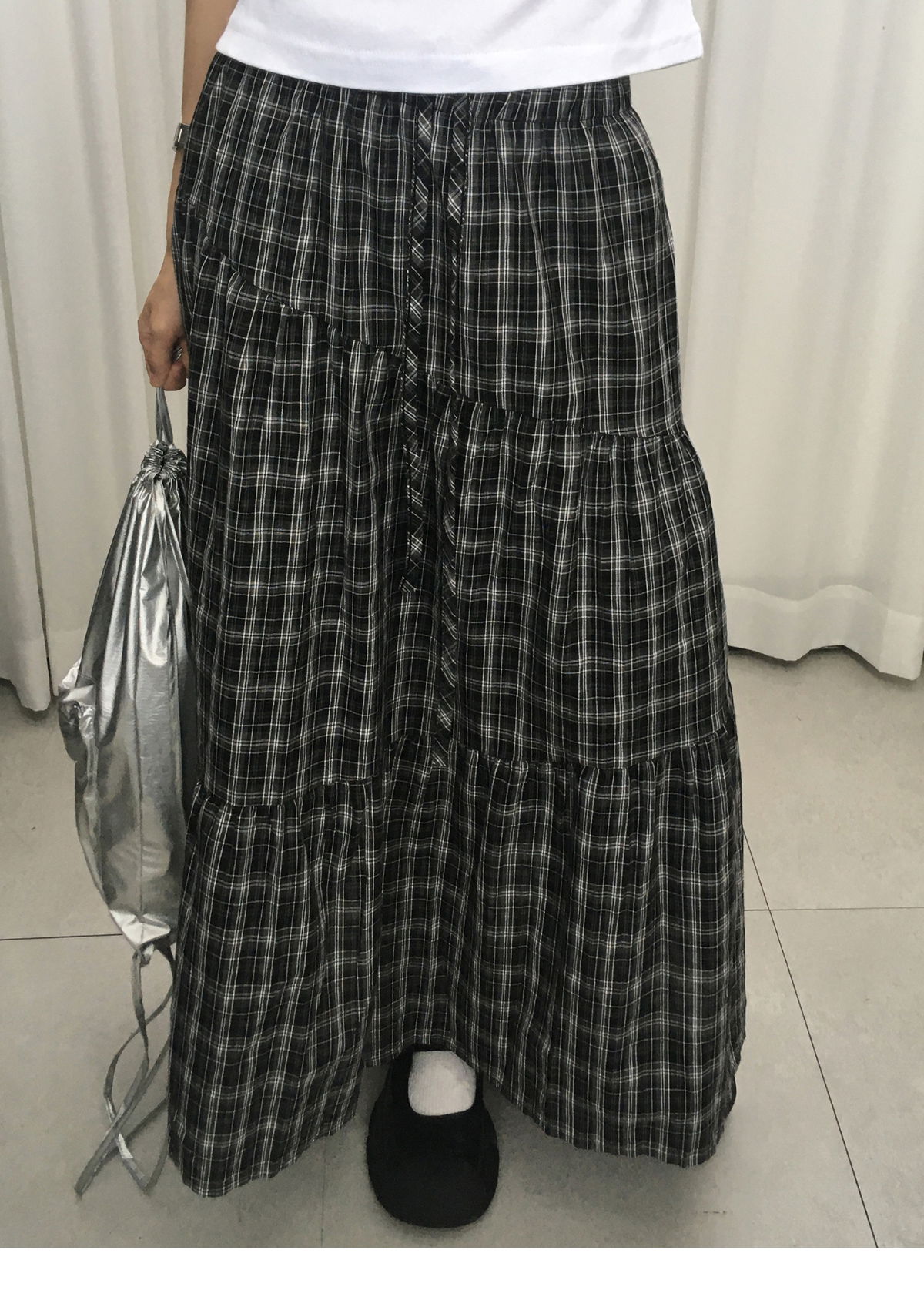 반팔 티셔츠 모델 착용 이미지-S1L8