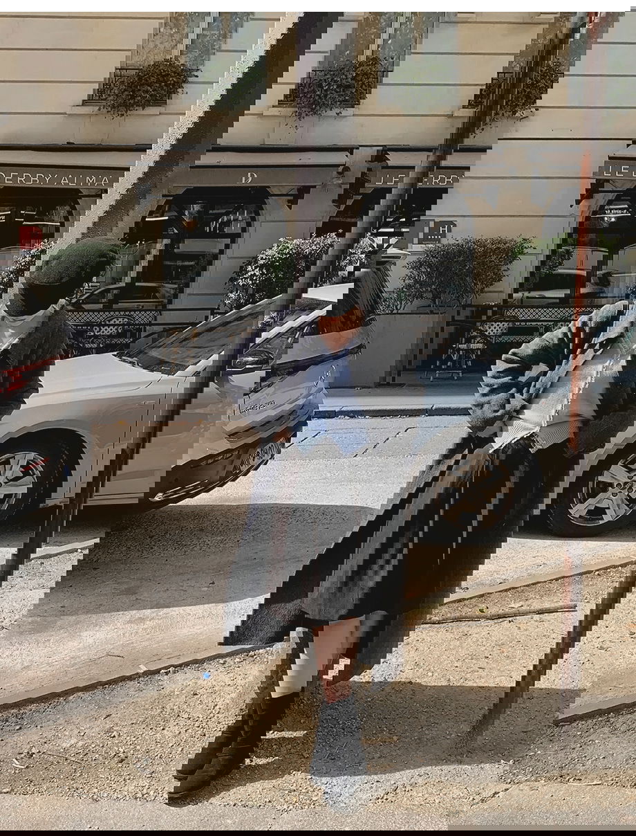 리리앤코 리엔이즈 핀턱 미디 스커트