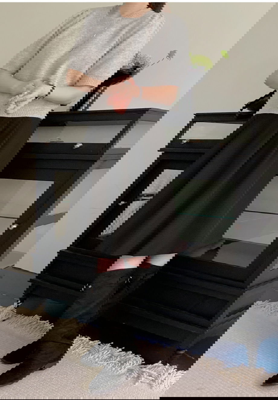 리리앤코 리엔이즈 핀턱 미디 스커트