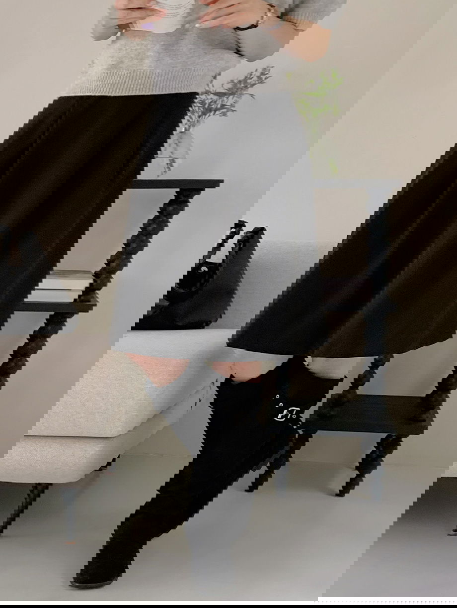 리리앤코 리엔이즈 핀턱 미디 스커트