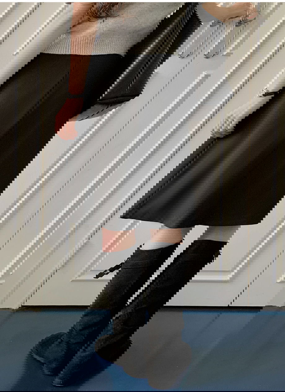 리리앤코 리엔이즈 핀턱 미디 스커트