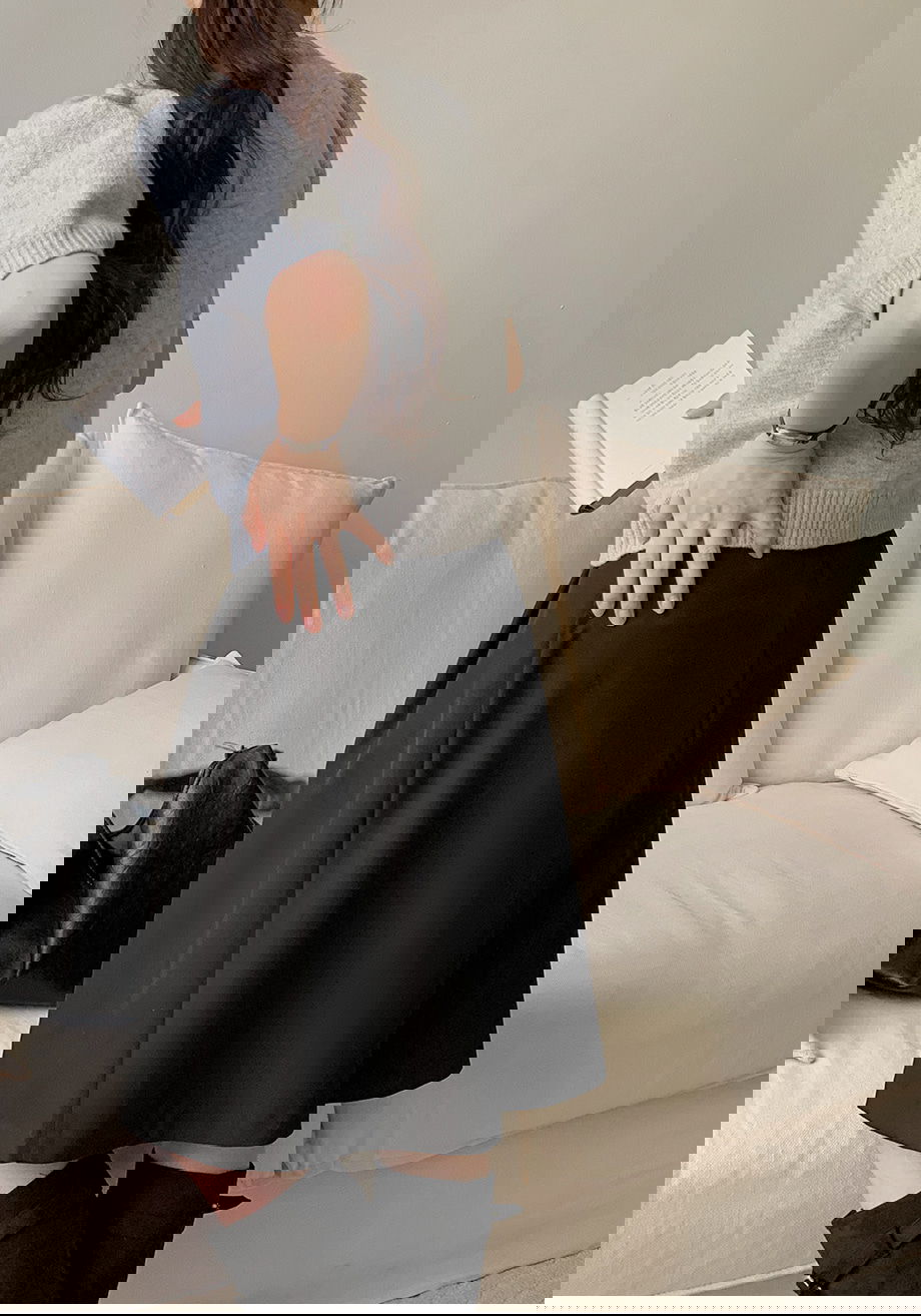 리리앤코 리엔이즈 핀턱 미디 스커트