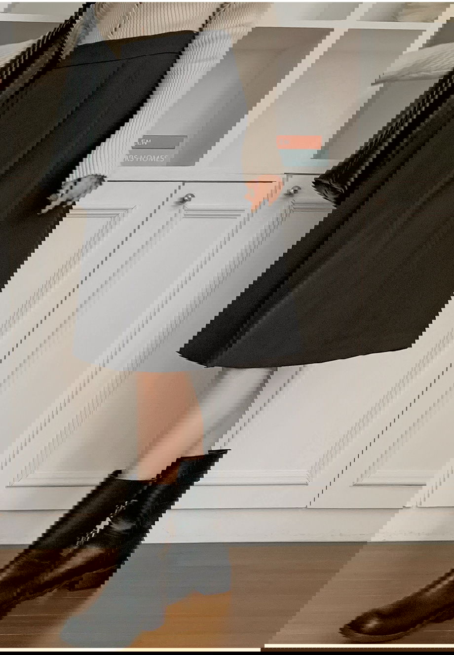 리리앤코 리엔이즈 핀턱 미디 스커트