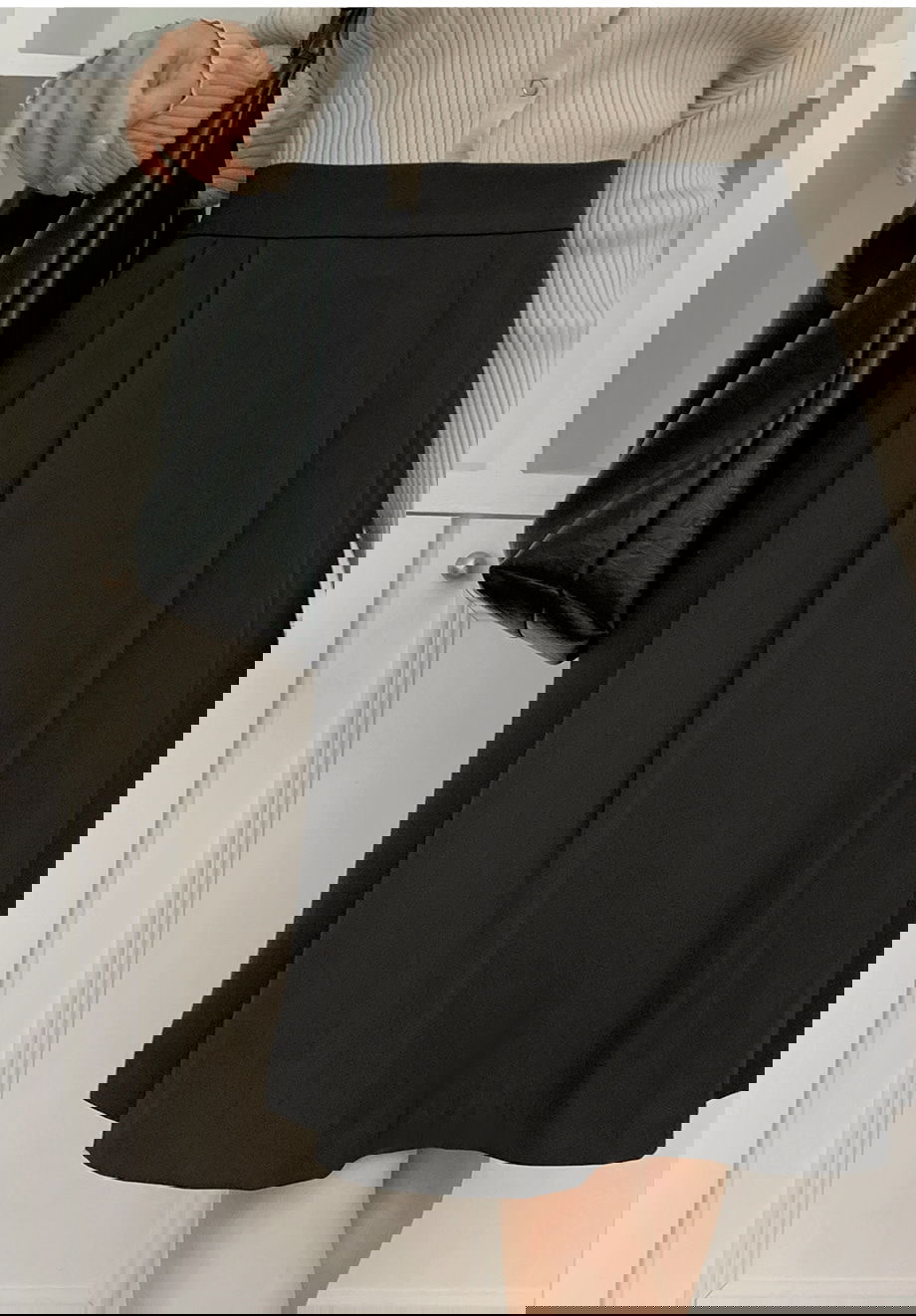 리리앤코 리엔이즈 핀턱 미디 스커트