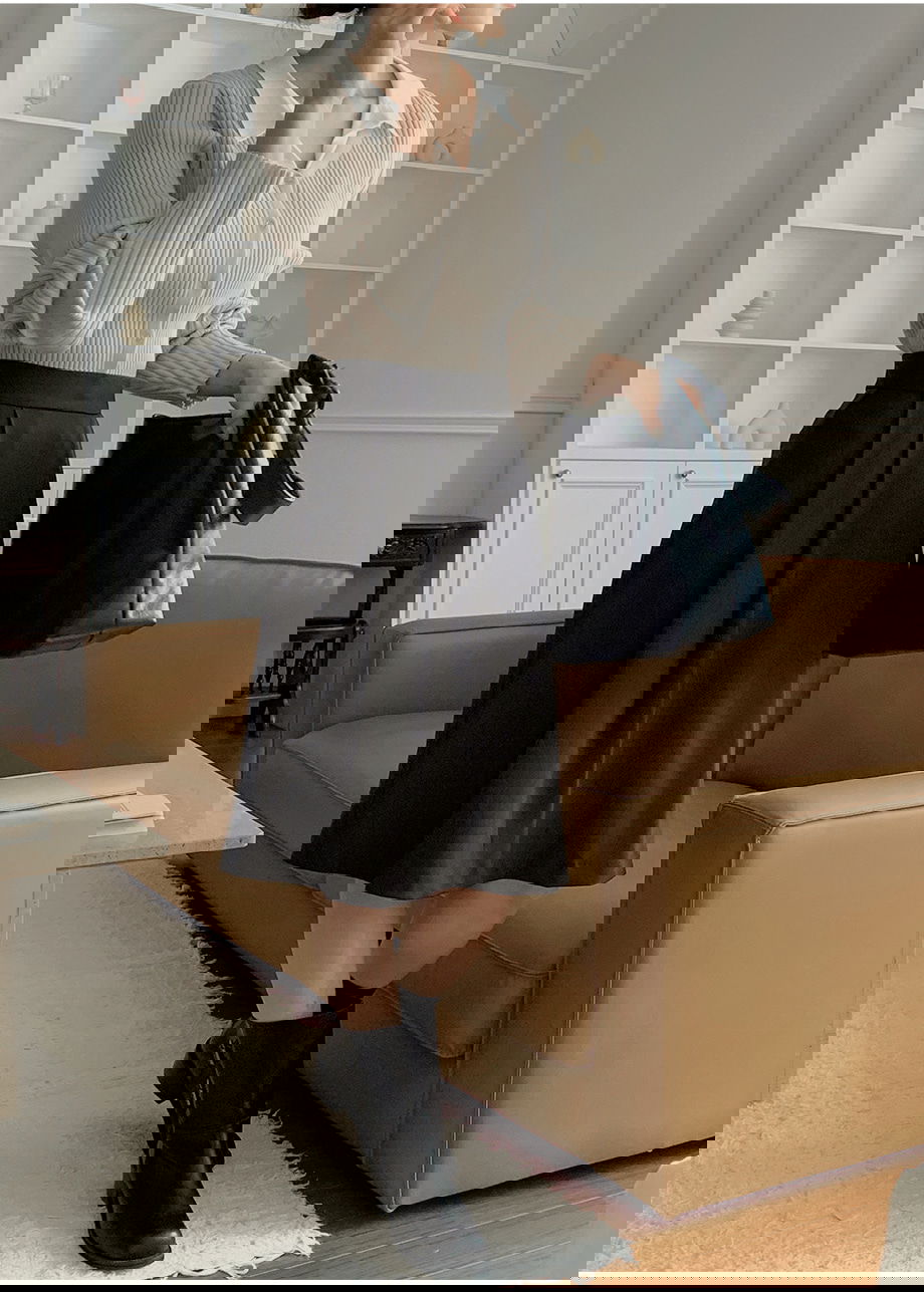 리리앤코 리엔이즈 핀턱 미디 스커트