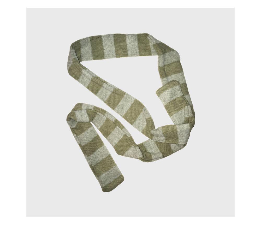 머플러 화이트 색상 이미지-S1L20