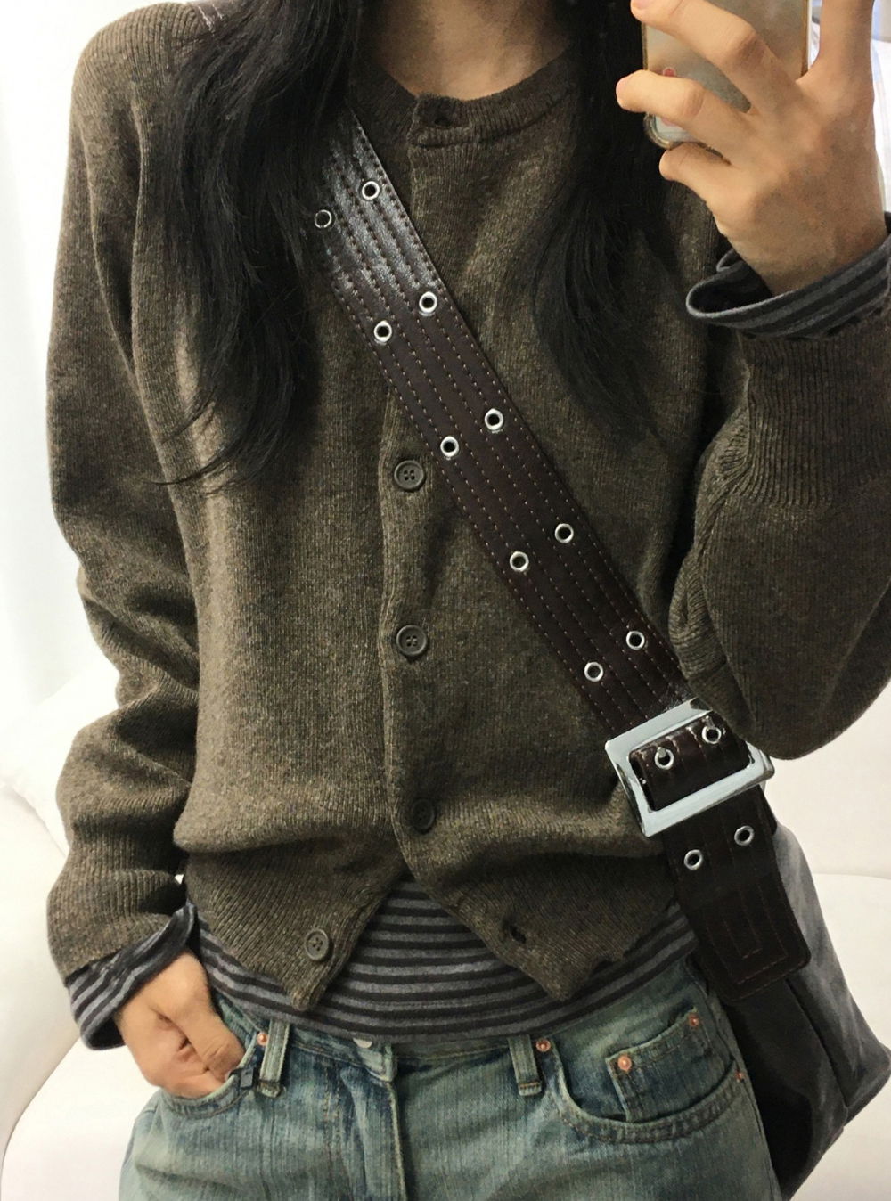 긴팔 티셔츠 모델 착용 이미지-S1L21