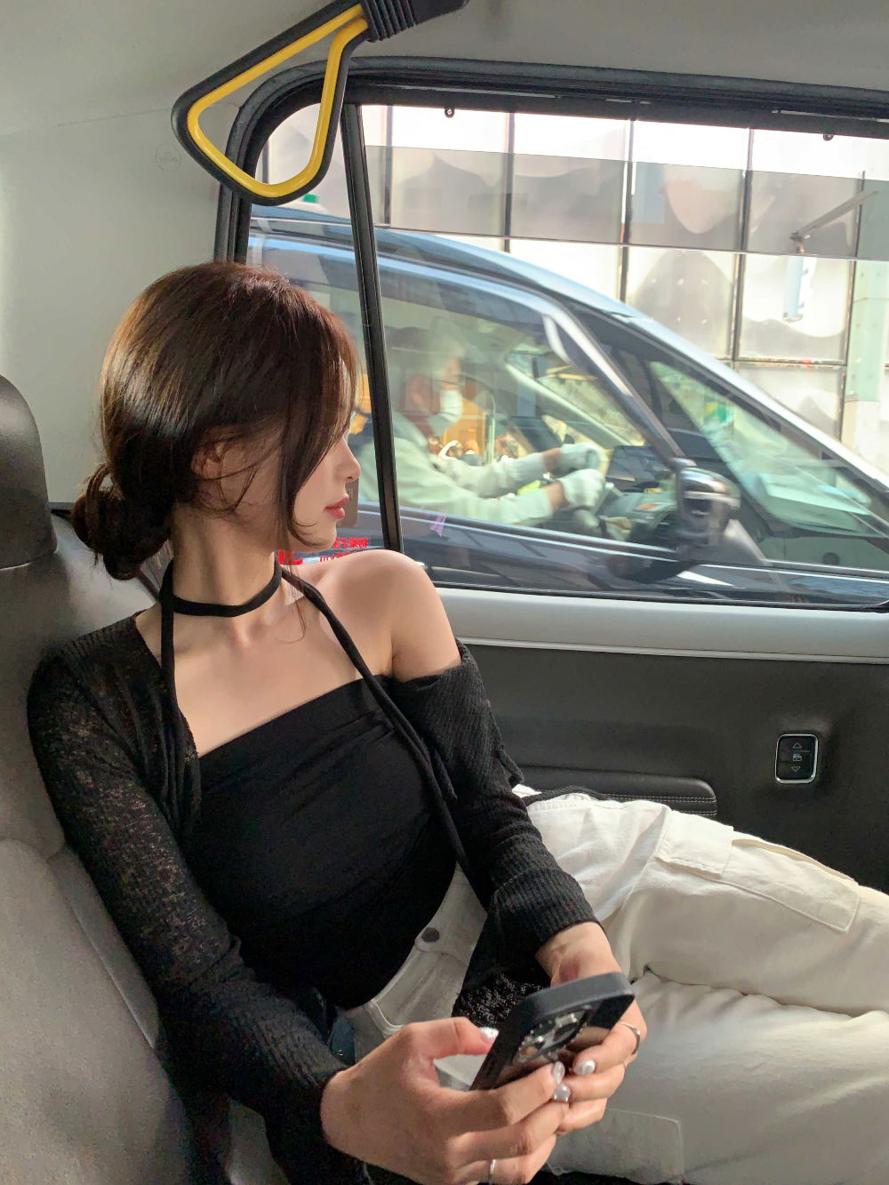 악세사리 모델 착용 이미지-S16L24