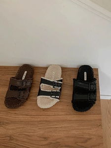 Wool buckle slippers