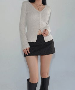 Glam Ribbed V-Neck Slim Wool Knitwear Top
