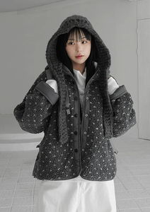Poien Reversible Dot Dumble Jacket