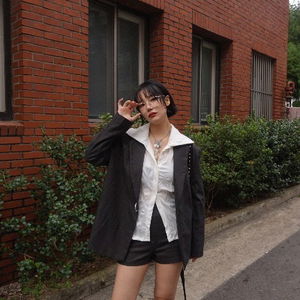 MODIFF STRIPE BUCKLE JACKET WITH SHORTS SET