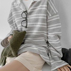 세줄단가라4 오픈브이넥티셔츠