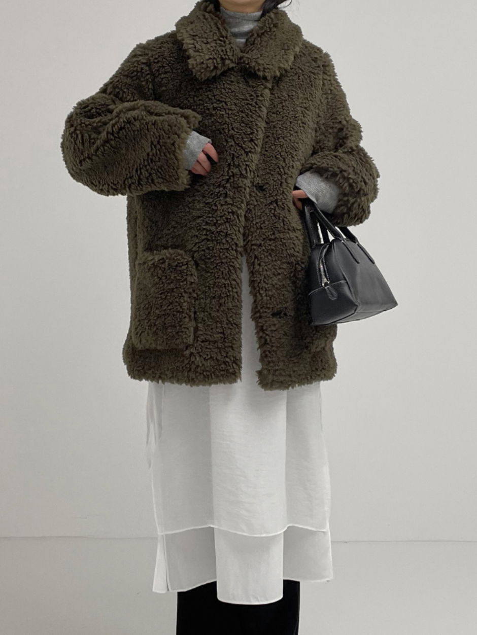 가방 모델 착용 이미지-S2L2