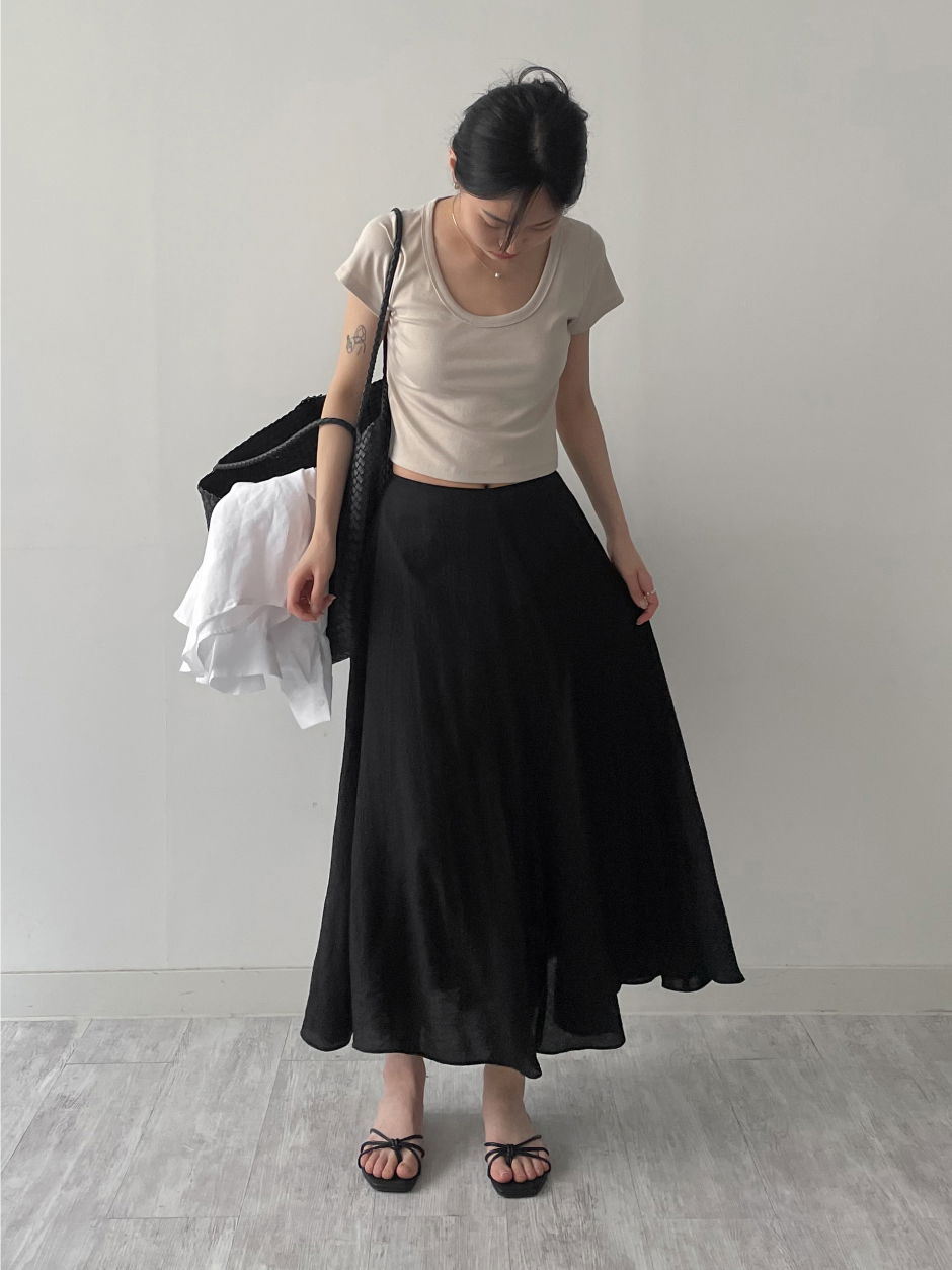 드레스 모델 착용 이미지-S4L1