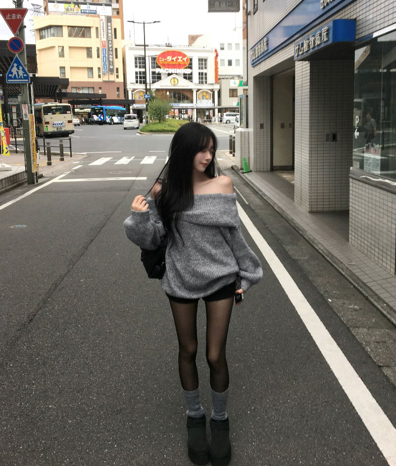 가방 모델 착용 이미지-S1L14