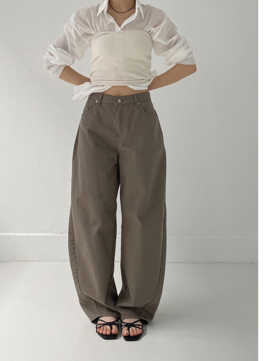 바지 모델 착용 이미지-S5L4