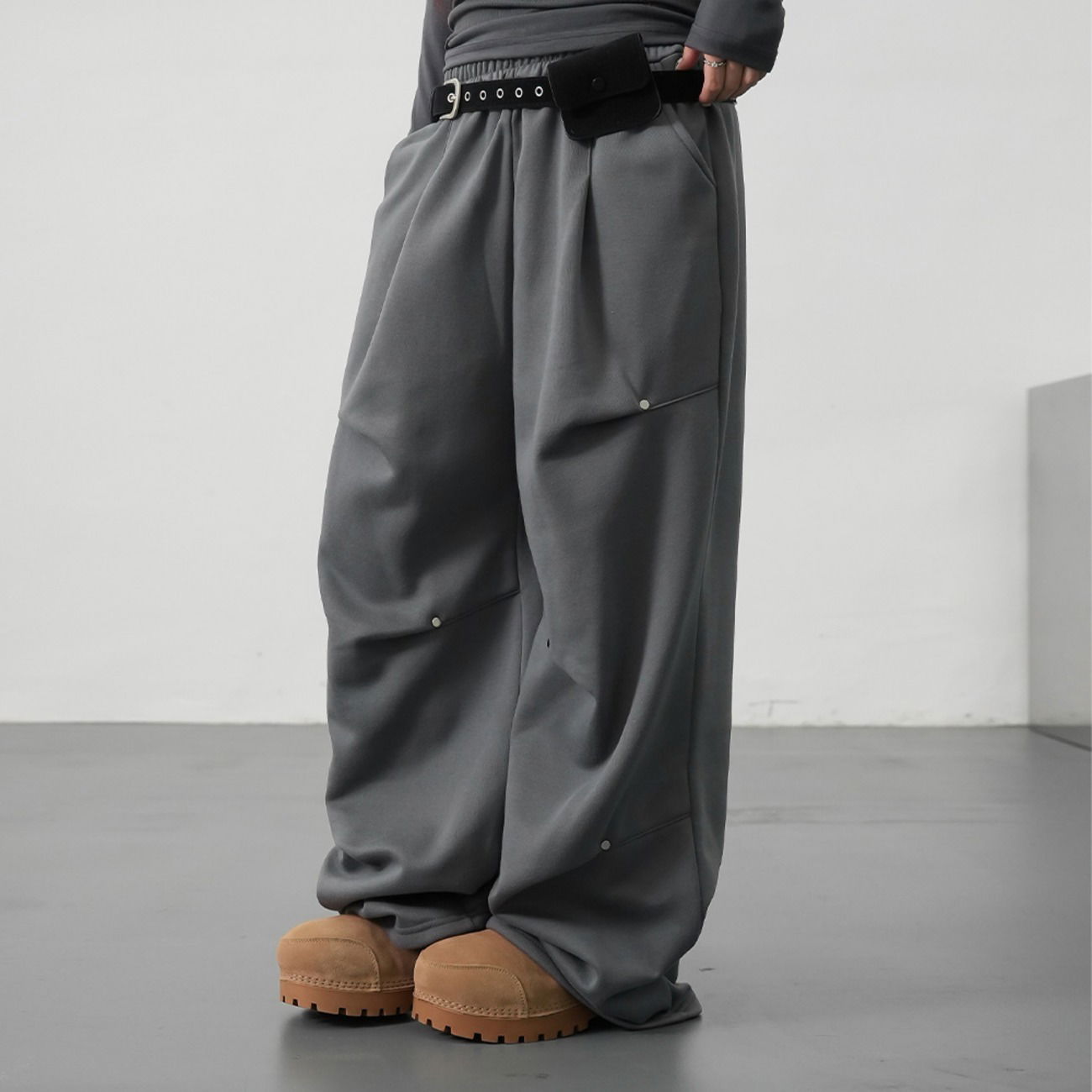 Clan Eyelet Rivet Fleece-lined Wide Pants