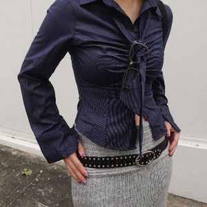 MELLOW STRIPE SHIRRING SLIM FIT SHIRTS WITH TIE SET (2COLORS)