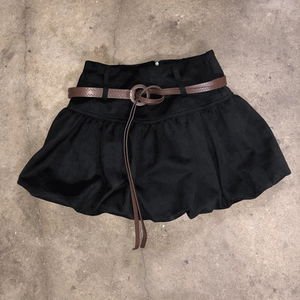 루킹 스웨이드 벌룬핏 미니 스커트 2 color 연말룩/겨울치마