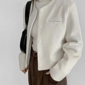 단추입술포켓 크롭라운드자켓