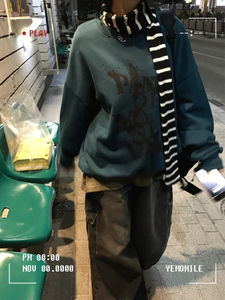 Tape Overfit Sweatshirt